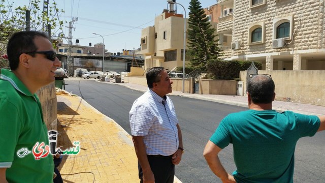 فيديو : تعبيد واتمام عماير ابو سعده بحضور رئيس البلدية المحامي عادل بدير .. والاهالي هذا سفيون دار ابو سعدة 